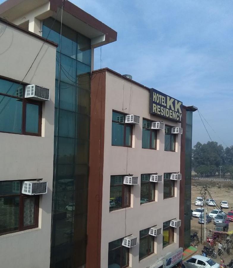 Hotel Kk Residency จัณฑีครห์ ภายนอก รูปภาพ